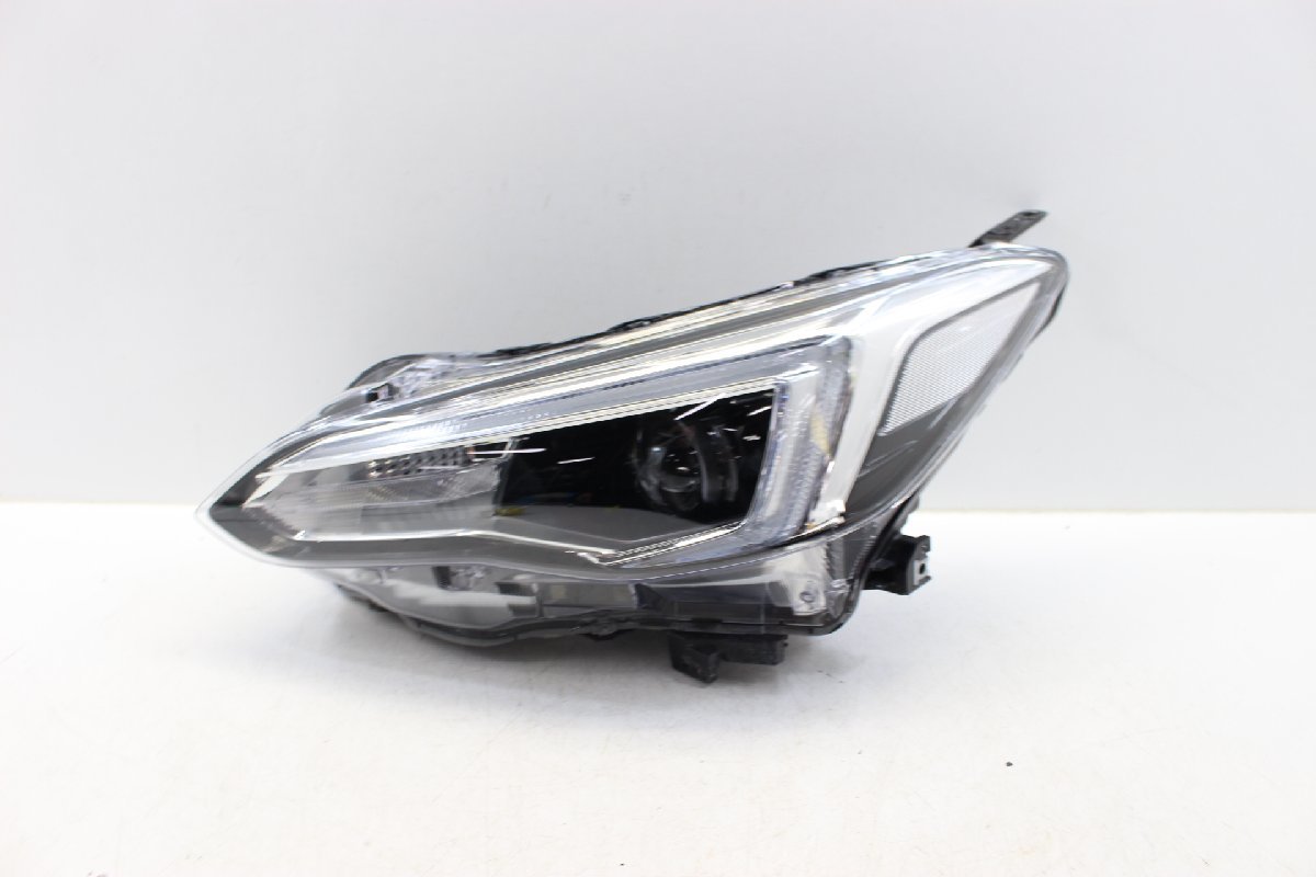 中古】【レンズ美品】GH系 インプレッサ 純正 HID 右 ヘッド ライト ...