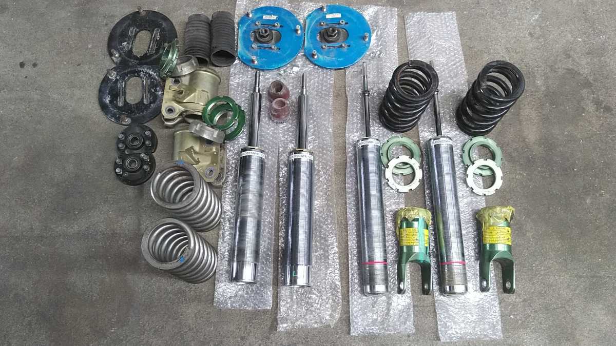 カヤバ Kyb 車高調 ラリー Oh済み 未使用 アッパー予備付き ランサー Cp9a ターマック Marianiascensori It