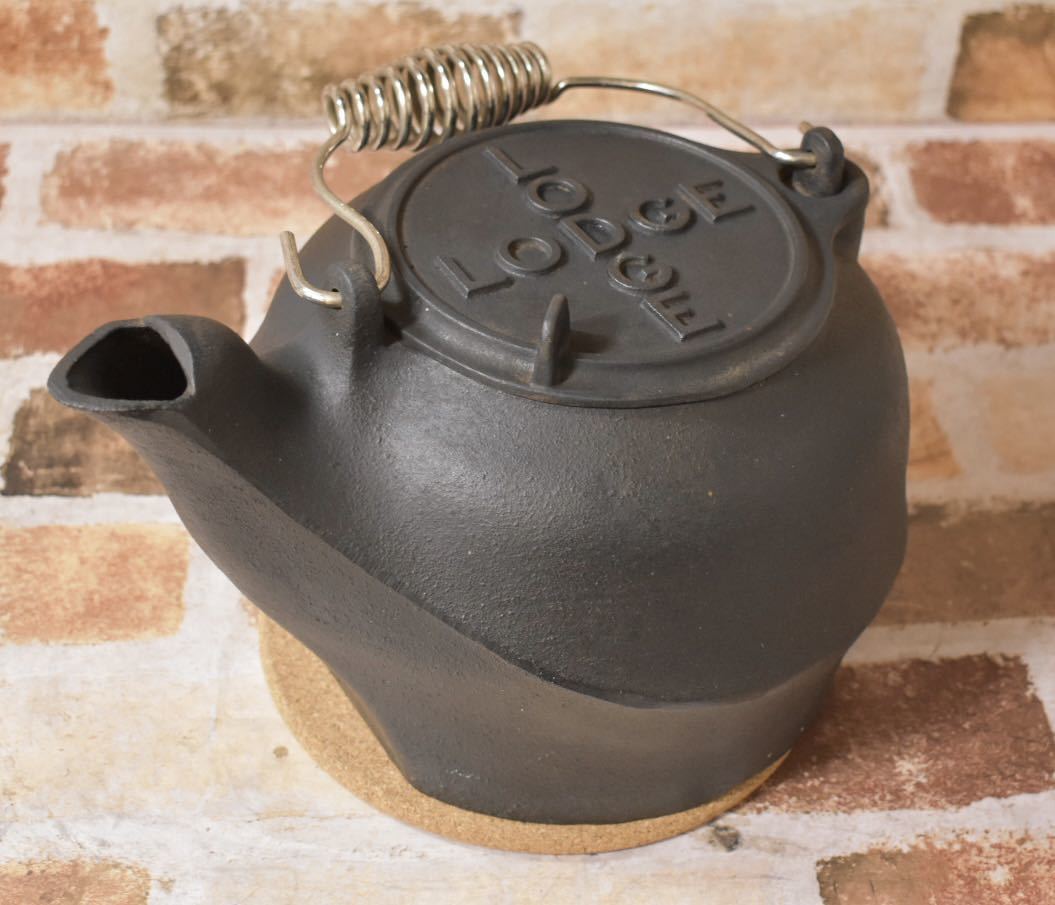 【目立った傷や汚れなし】美品 LODGE IRON KETTLE 2TK2 ロッジ ケトル 薪ストーブ made in USA の落札情報詳細
