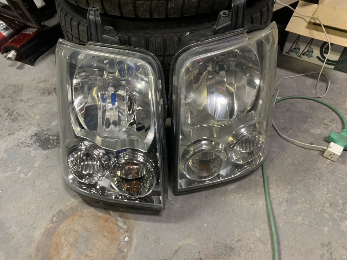 【傷や汚れあり】S【857x2】DA17W エブリィワゴン 純正 HIDヘッドライト 左右セット 中古美品の落札情報詳細