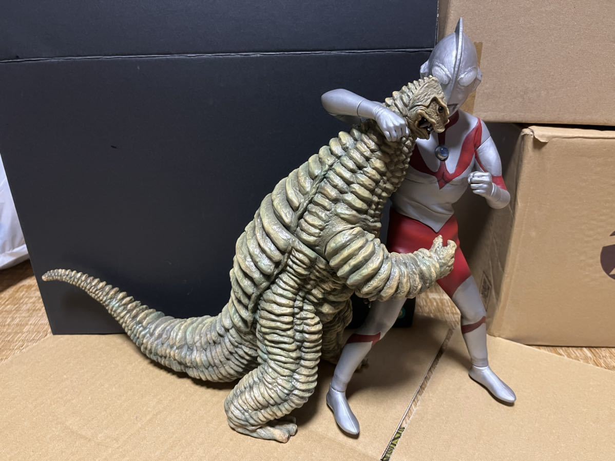 ウルトラマン レッド 画像 やや傷や汚れあり]楳図かずお版