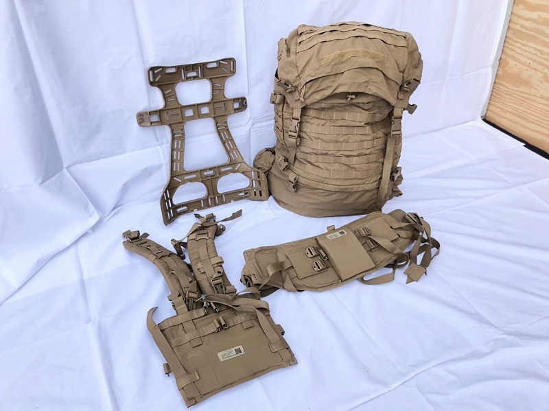 【傷や汚れあり】【米軍放出品】USMC PACK セット メインバッグ フレーム ヒップベルト ショルダーハーネス リュックサック ミリタリー