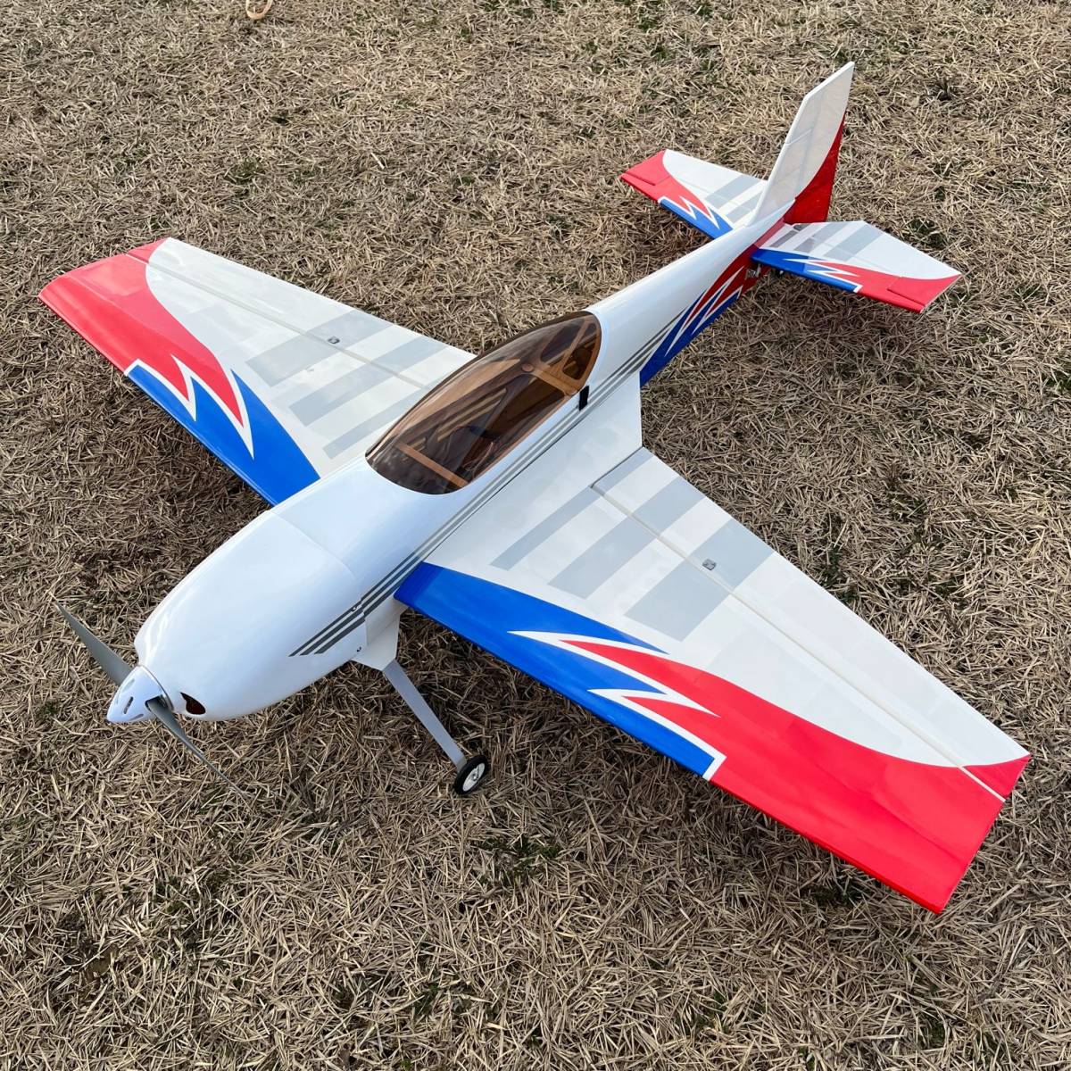 ラジコン飛行機 YAK54 アクロ機