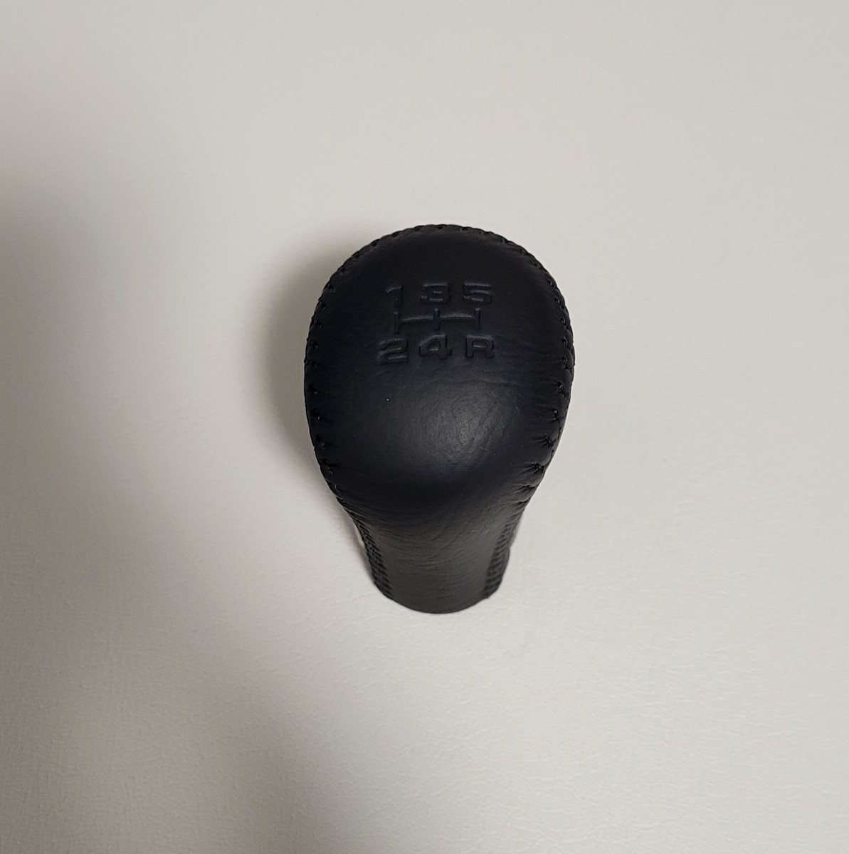 TRD シフトノブ　当時物 TRD シフトノブ 当時物 レザー オートパーツオンライン]TRD ロゴ 入り