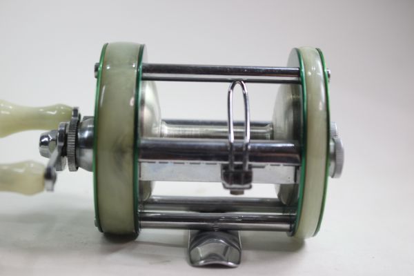 未使用に近い】ABU RECORD 1900 Green 未使用箱入 ☆アブ レコード 