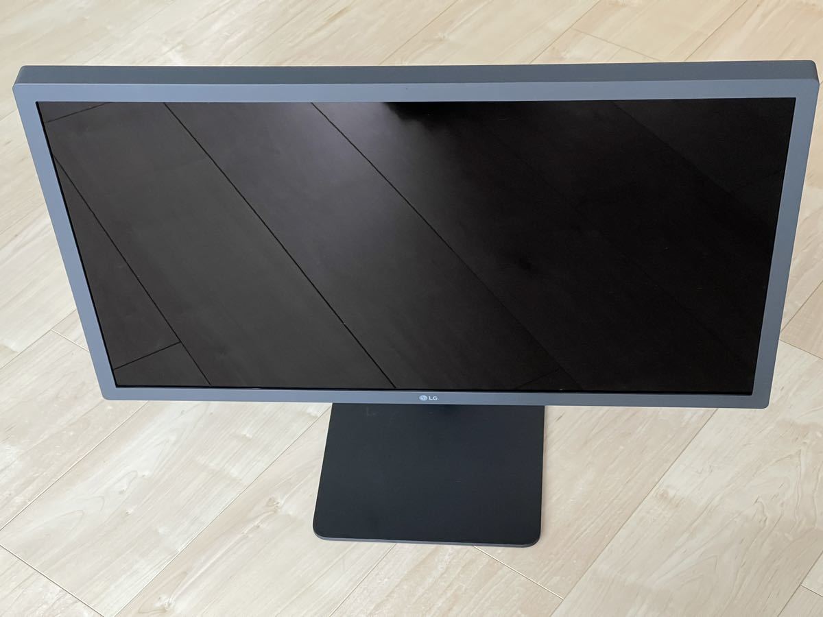  LG UltraFine 5K ディスプレイはアダプターを使用すると古い Mac で低解像度で動作します