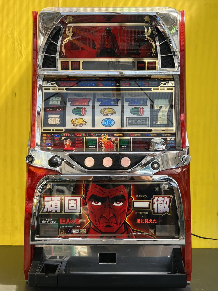 Q-BE016 希少！ パチスロ 実機 4号機 アリストクラート 巨人の星 一徹