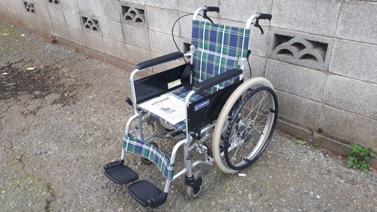 ☆カワムラサイクル KAWAMURA KA822B-N3 車椅子 自走式