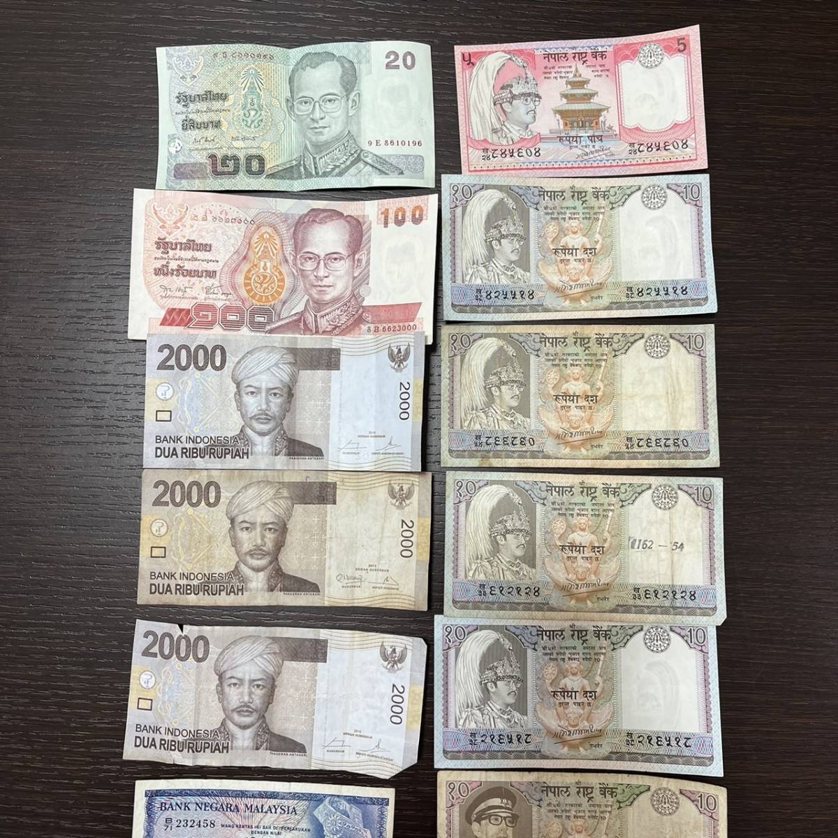 フィリピンドル2000ドル札 カンボジアの通貨はリエルとUSドル？ レートや両替