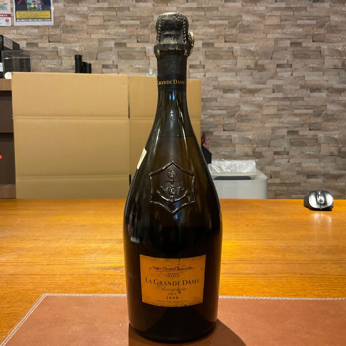 ヴーヴクリコ グランダム 草間彌生 2012 750ml 箱なし