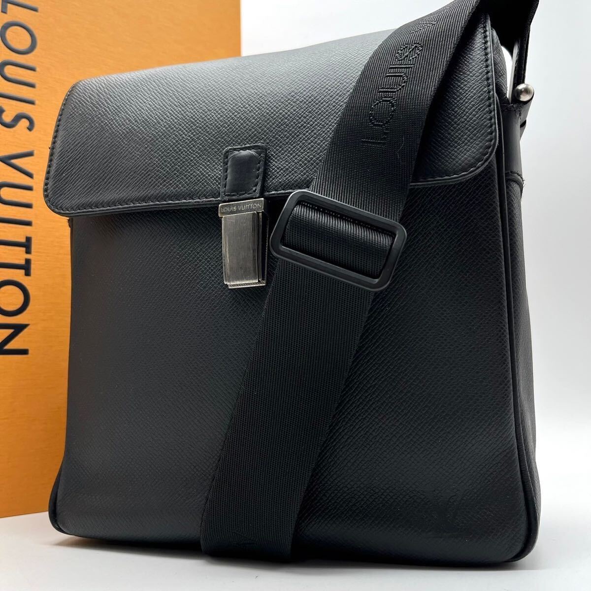 美品 Louis Vuitton ヴィトン タイガ ヤランガ ショルダーバッグ