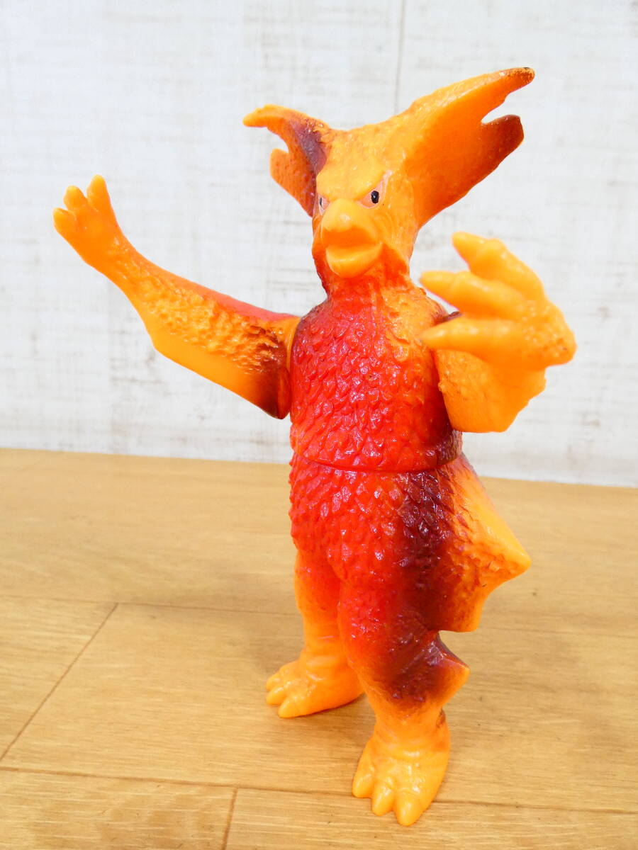 ポピー キングザウルスシリーズ ギエロン星獣 ソフビ ウルトラセブン 16cm