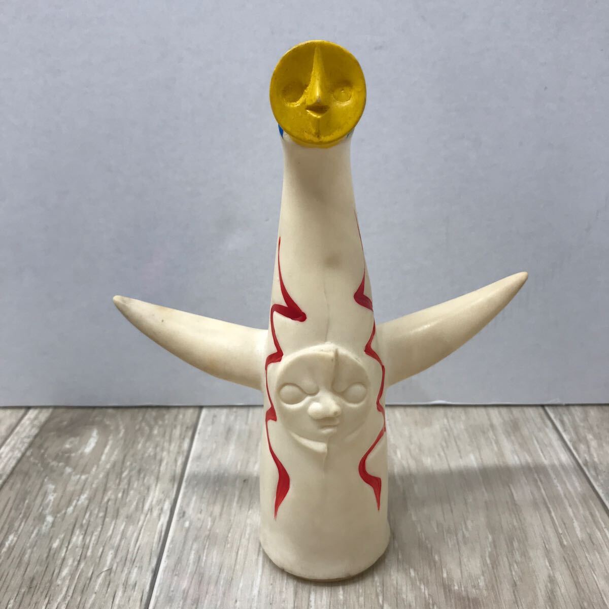 岡本太郎展【新品】モニュメント金 岡本太郎展【新品】モニュメント金