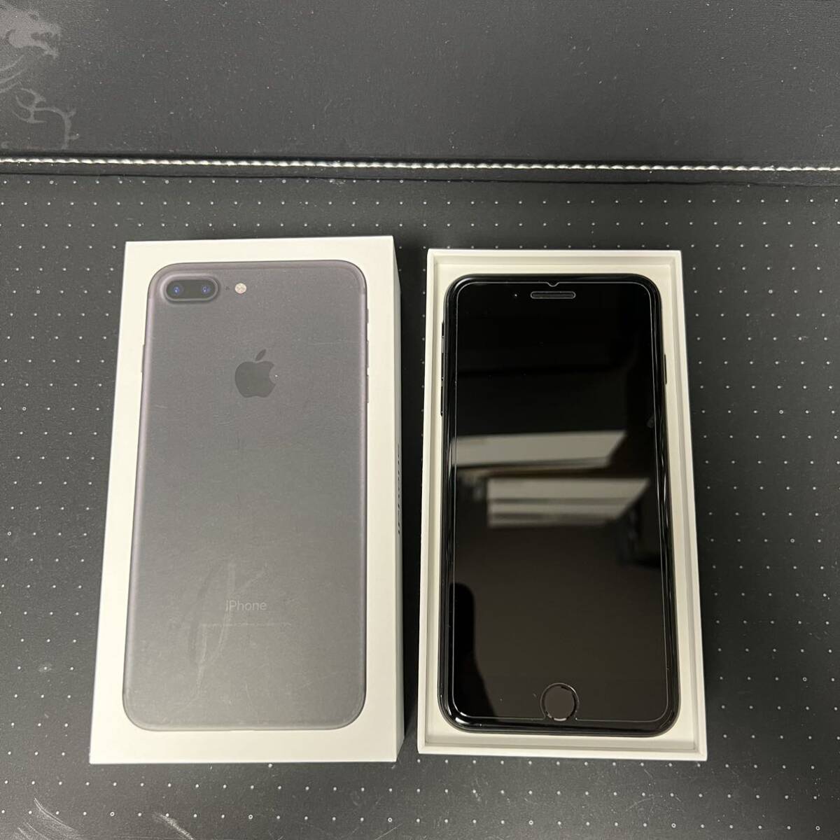 iPhone 7 Jet Black 128 GB iFaceケース付 iPhone 7 Jet Black 128 GB iFaceケース付
