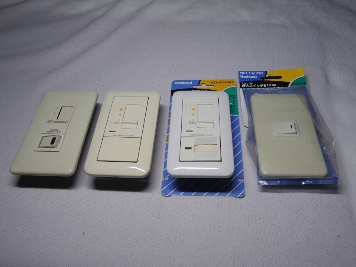 新品未使用 Panasonic WTK 1811WK 人感センサー付きスイッチ 新品未