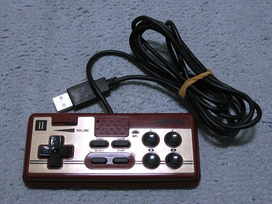 BUFFALO ファミコン調USBゲームパッド 2個セット やや傷や汚れあり】[BUFFALO] レトロ調 USBゲームパッド(ファミコン・2