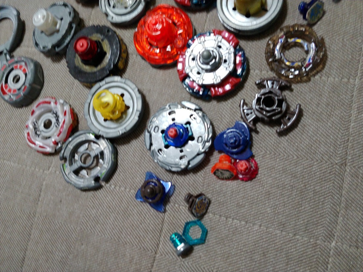 ボトム色違い,トラック色違い】 正規品 メタルファイト ベイブレード