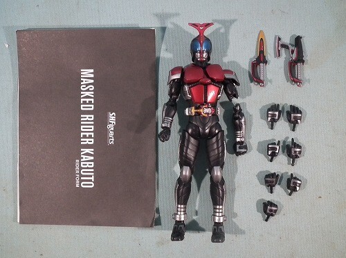 ジャンク S.H.フィギュアーツ（真骨彫製法） 仮面ライダーカブト ライダーフォームの1番目の画像