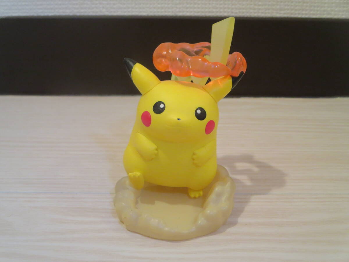 新品】 新品 超特大【受注生産】超キョダイぬいぐるみ ピカチュウ