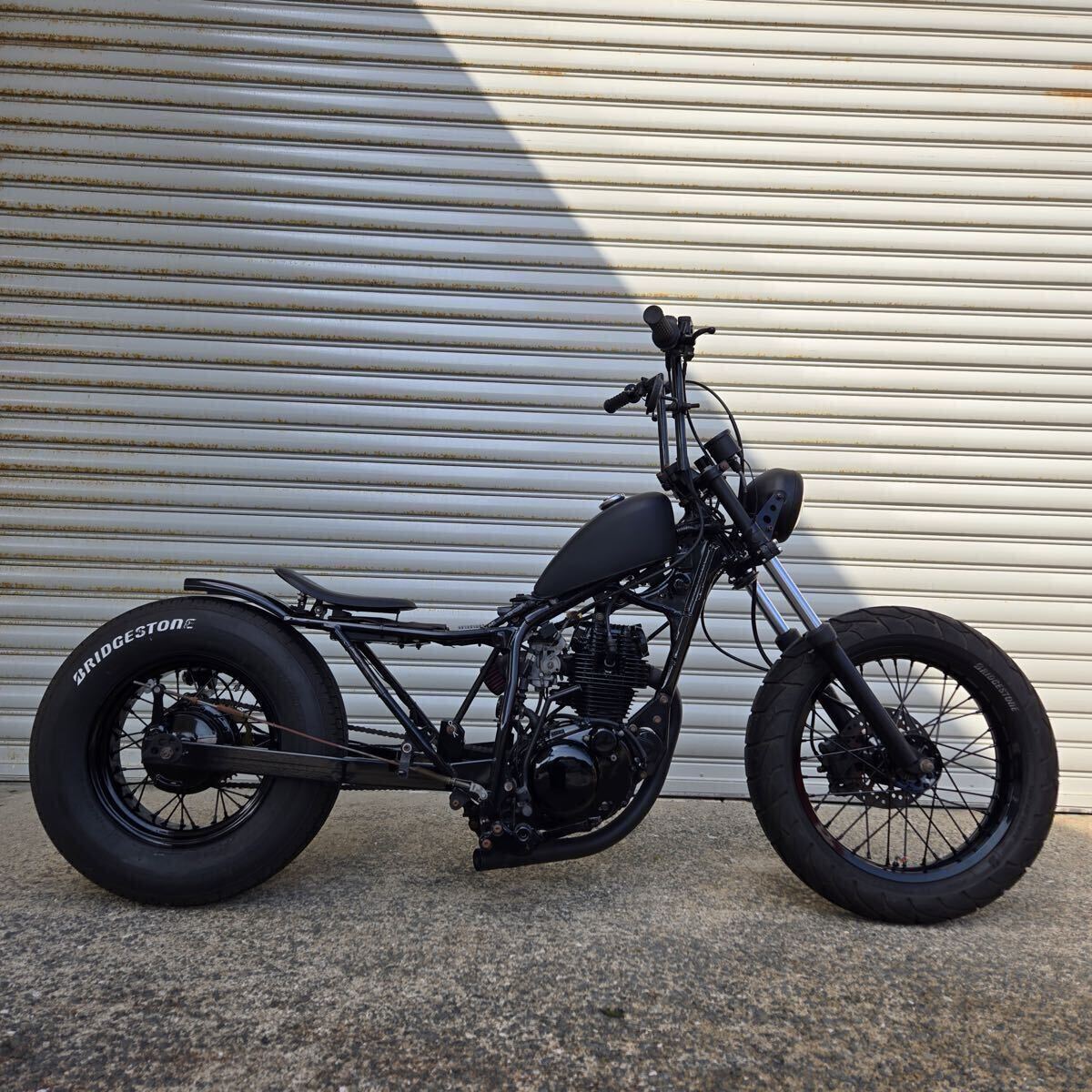 ☆ 注目 ☆ ローダウン TW200 フレーム加工 ロンスイ スカチューン 2JL