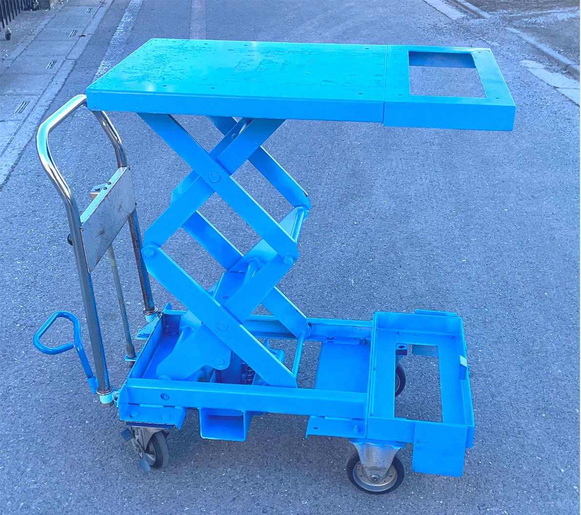 中古】愛知☆四国 乗用 運搬 車 SE410 積載 500kg 荷台 5馬力 4輪 