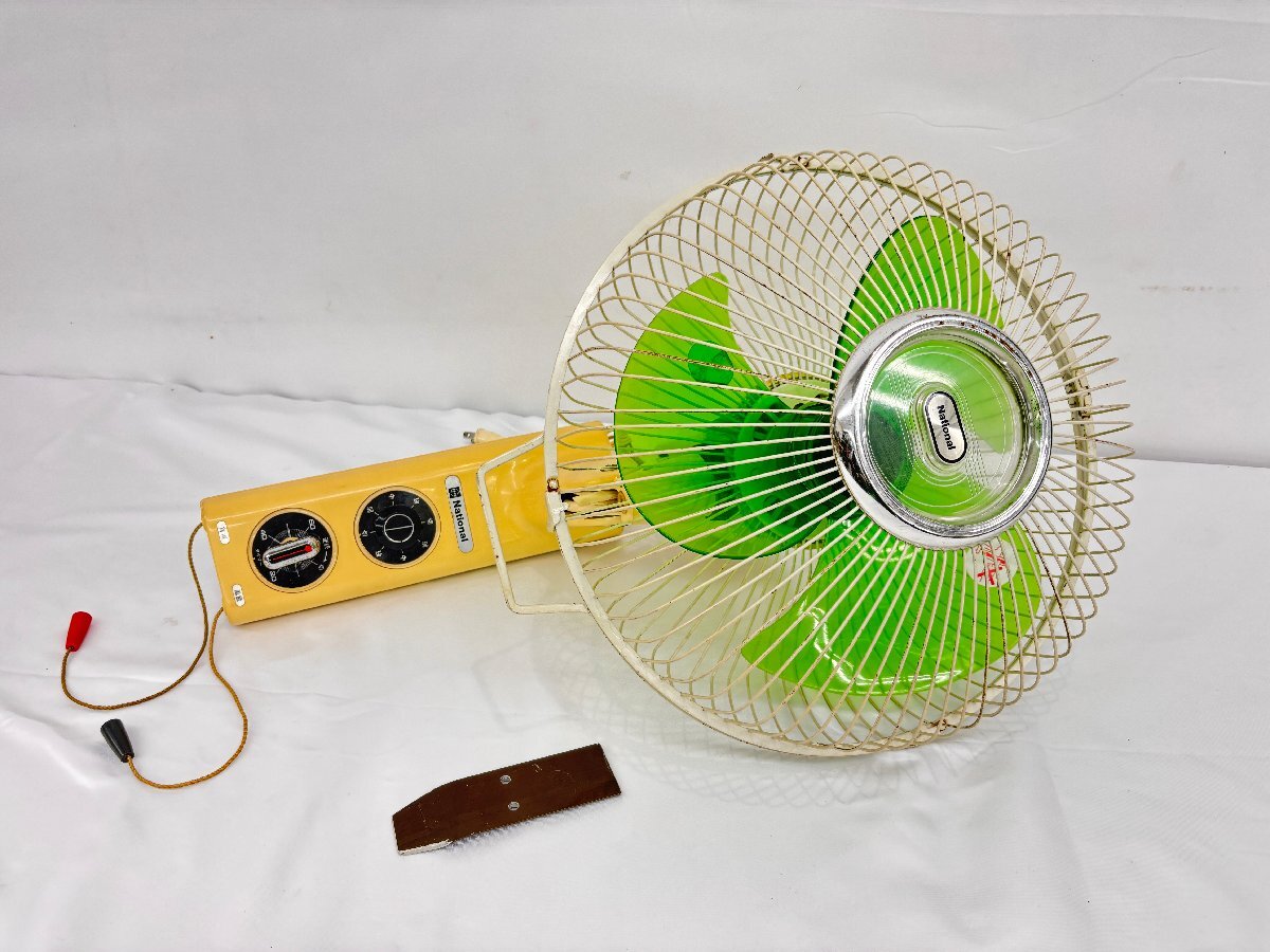 中古】【昭和レトロ】ナショナル 30センチ壁付けオート扇 F-30R1Fの 
