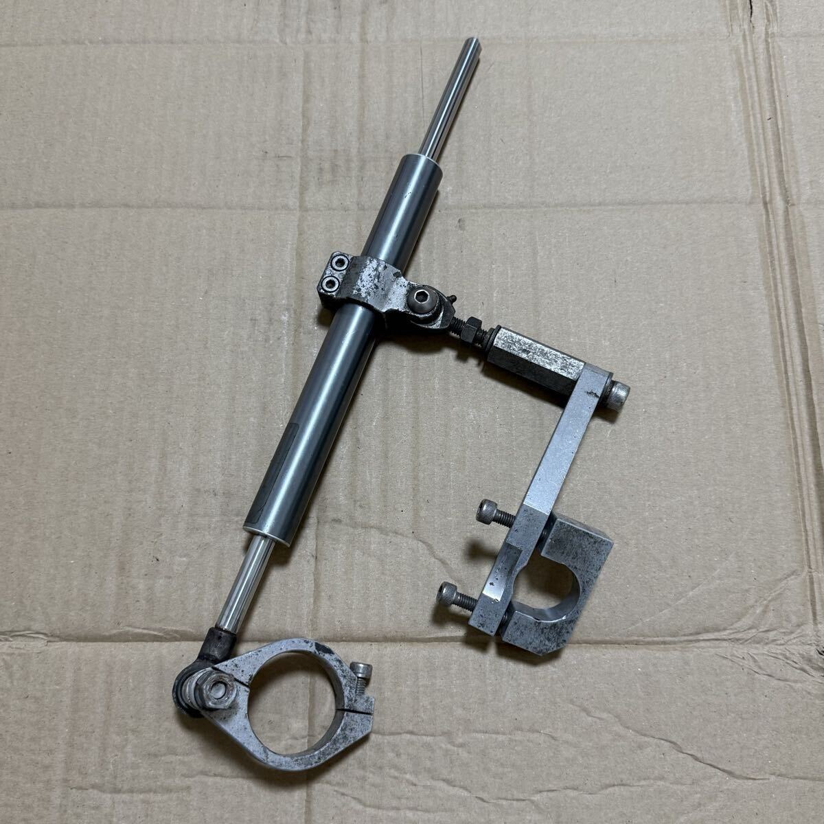 ☆ ZRX1200R 用 ステアリングダンパー取り付けステー 中古美品 ☆の 