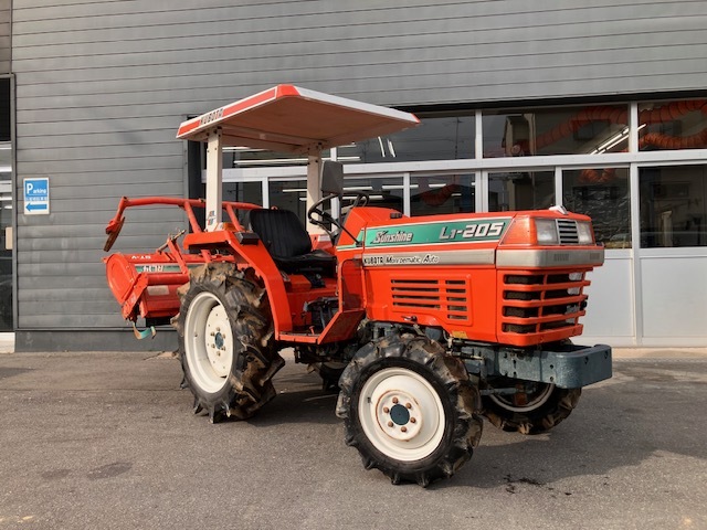 クボタ 20馬力トラクター サンシャイン L2002DT 4WD 1077h 全国発送