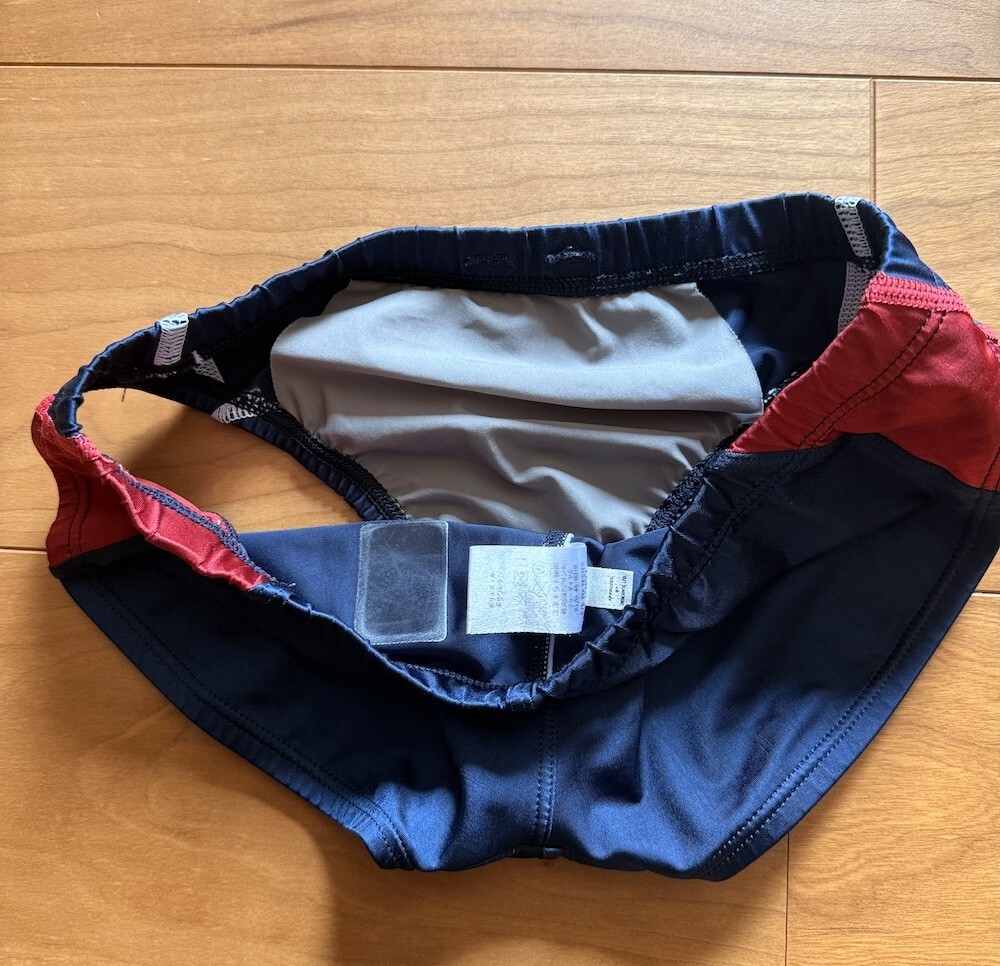 アリーナ 競泳水着 エックスパイソン X-PYTHON 光沢感有り 美品 M
