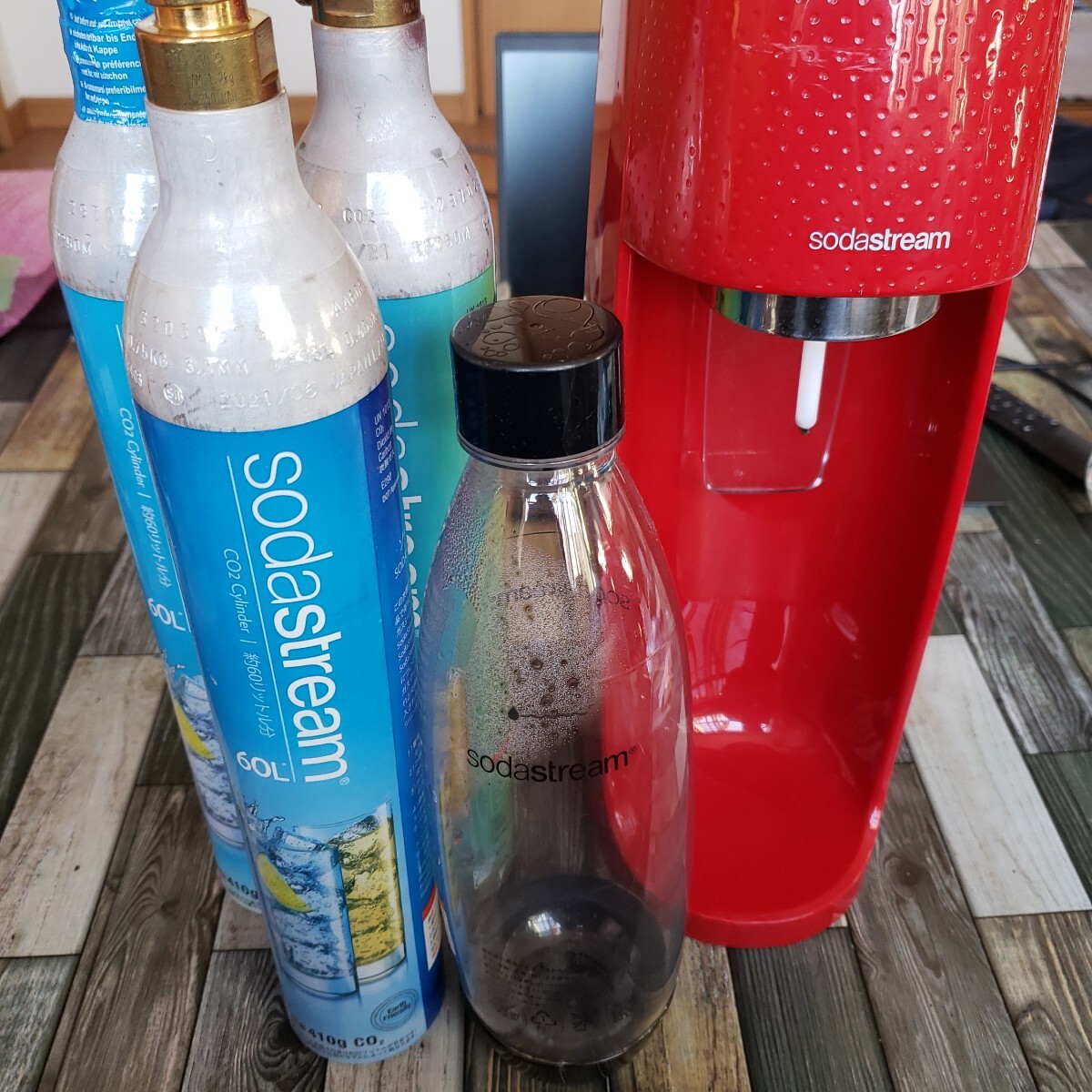 中古】 SodaStream ソーダストリーム SPIRIT ONE TOUCH スピリット 