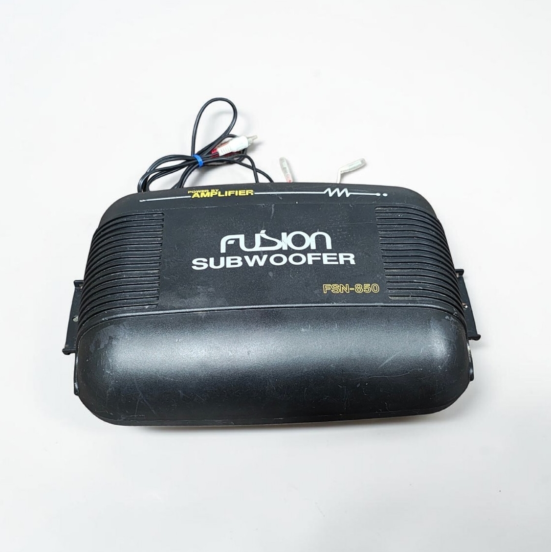 新品、未開封　FUSION フュージョン FSN-SX20FL ウーハーボックス 中古品】Fusion(フュージョン) FSN-SX20FL 車載用アンプ内蔵LED付サブ