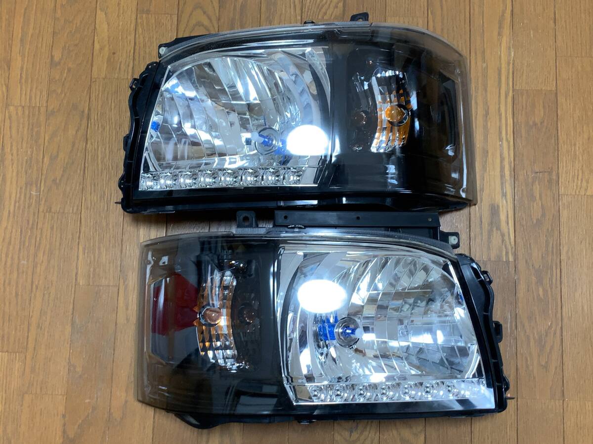 ☆即決！200系ハイエース 純正 ヘッドライトレベライザーモーター左右