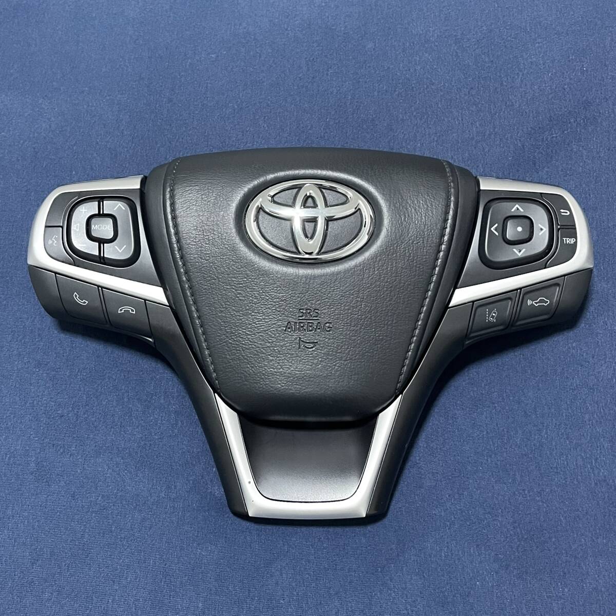 ニッサン日産純正オプション MOMO モモステアリング エアバッグ付の
