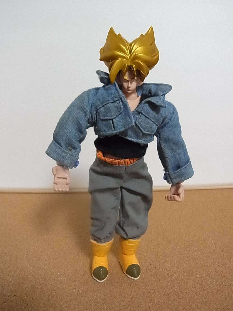 結集三大スーパーサイヤ人 「ドラゴンボールZ」 超戦士大全 スーパー