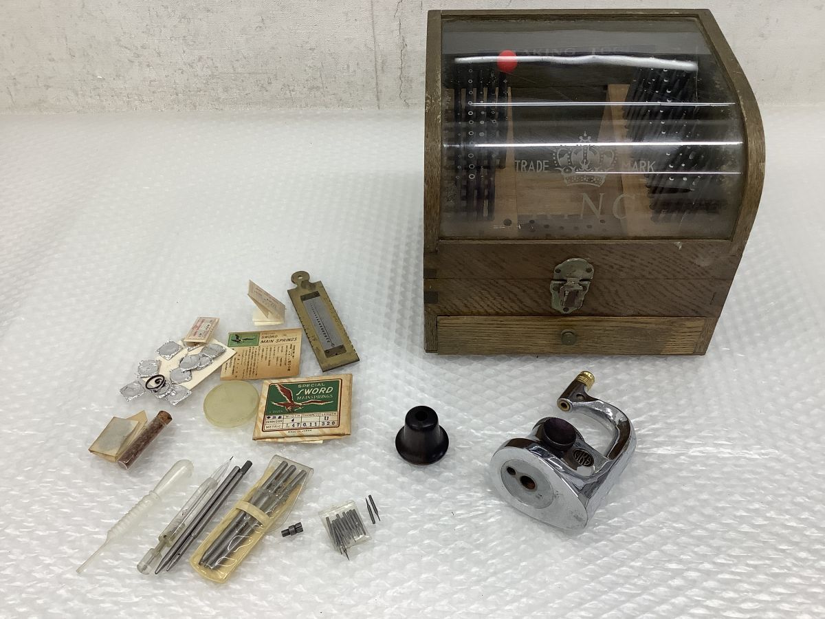中古】【昭和レトロ】ガラス注射器 ラムネ色/色付きガラス 50CC TSF