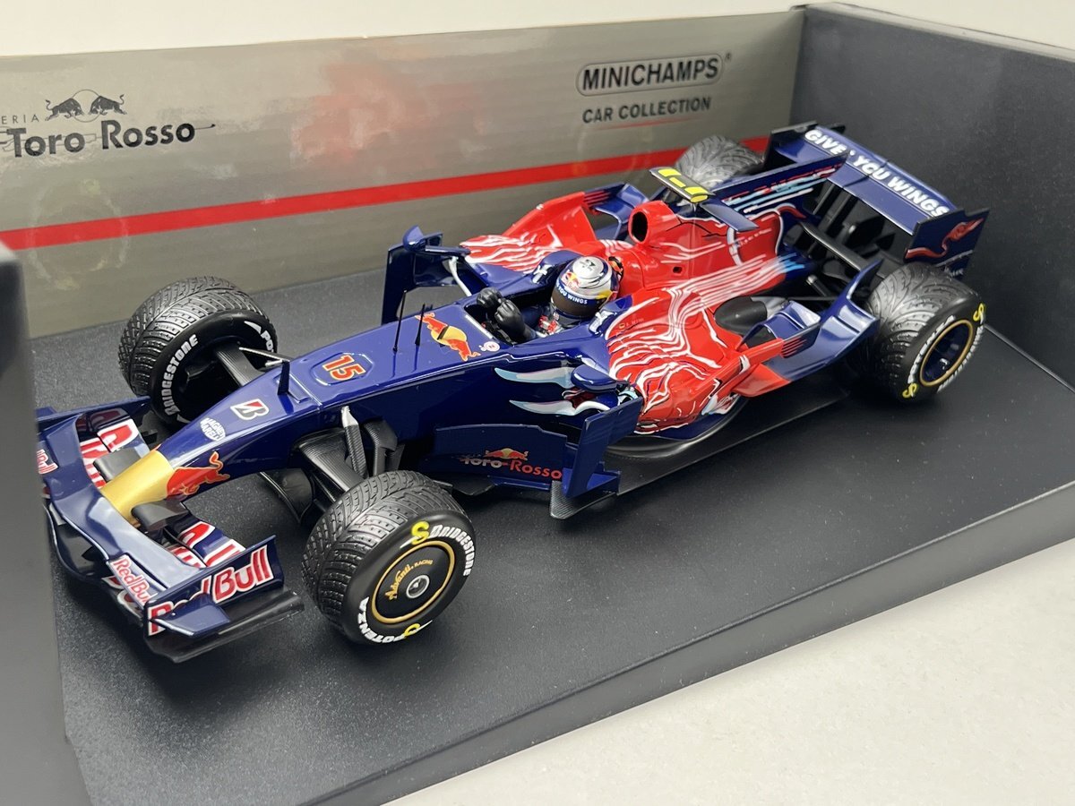 PMA 1/43 ミニチャンプス RED BULL RB7 ベッテル 絆 2011の落札情報