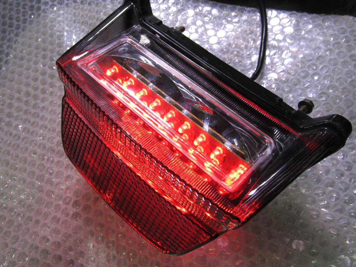 シグナスX 2型 SE44J LEDスモークテールランプ レンズ ナンバー灯付 球