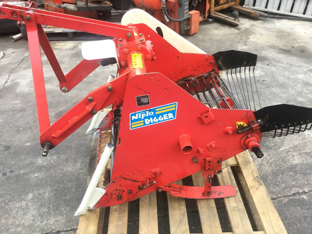中古 ニプロ 掘取機 P-555D 掘り取り機 作業幅550mm ジャガイモ