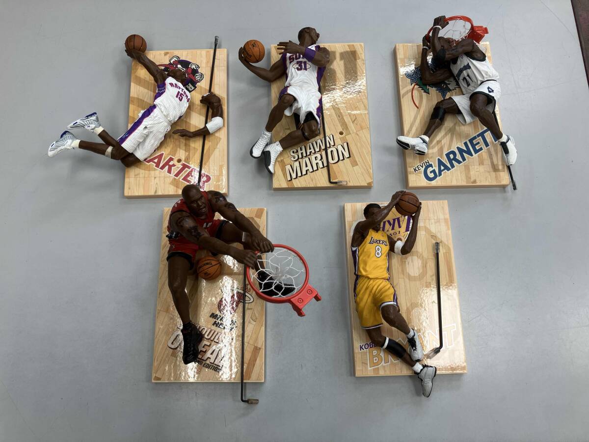NBAコービー・ブライアント＆シャキール・オニール限定フィギュア シャキール・オニール コービー・ブライアント☆直筆サイン入り写真