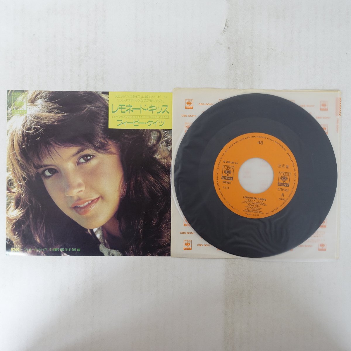 新品】☆SALE☆ フィービー・ケイツ 直筆サインフォト/写真 Phoebe