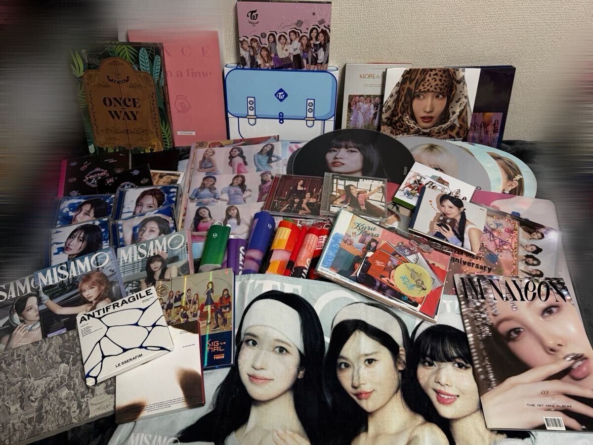 モモ (TWICE) 直筆サイン入り写真 証明書付き 韓国アイドル K-POP