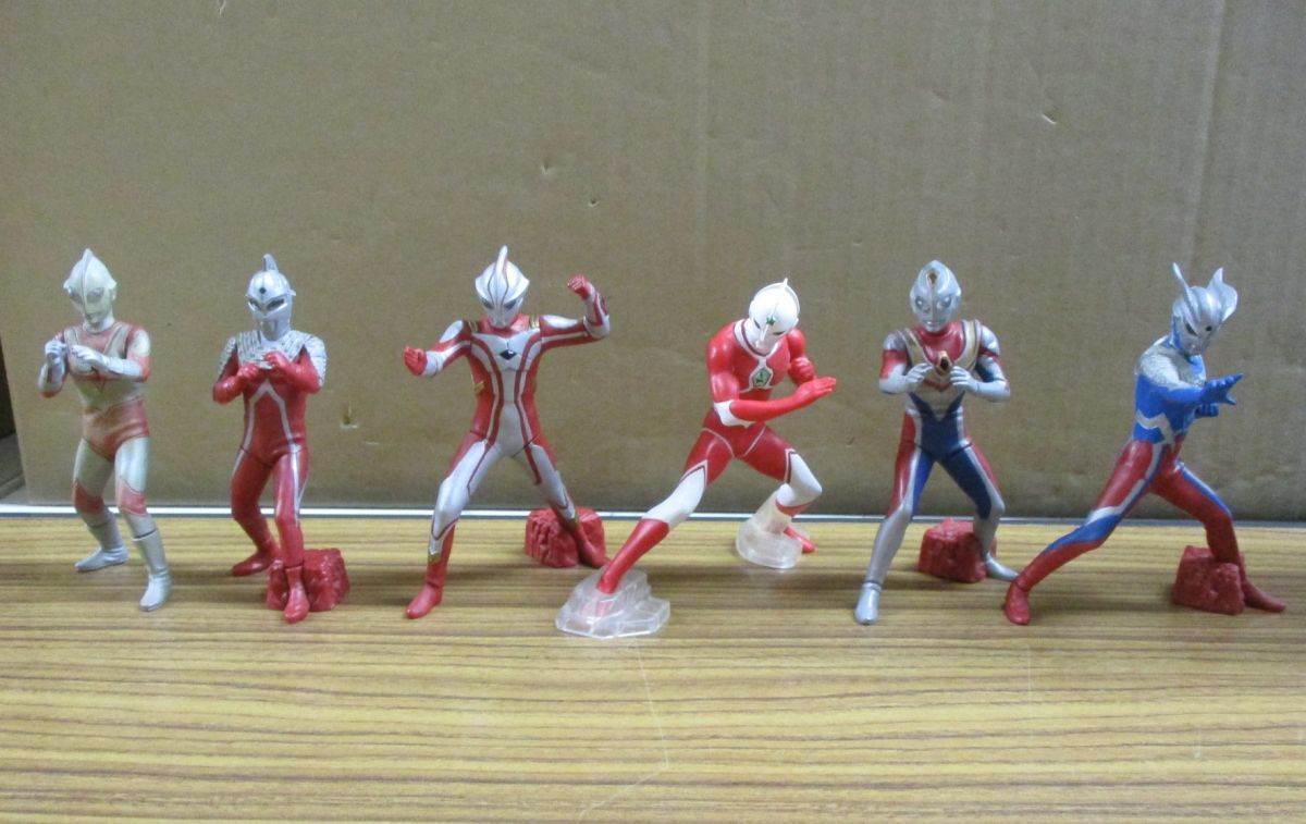 新品】リペイント 完成品 ウルトラセブンアックス ウルトラマンゼロ
