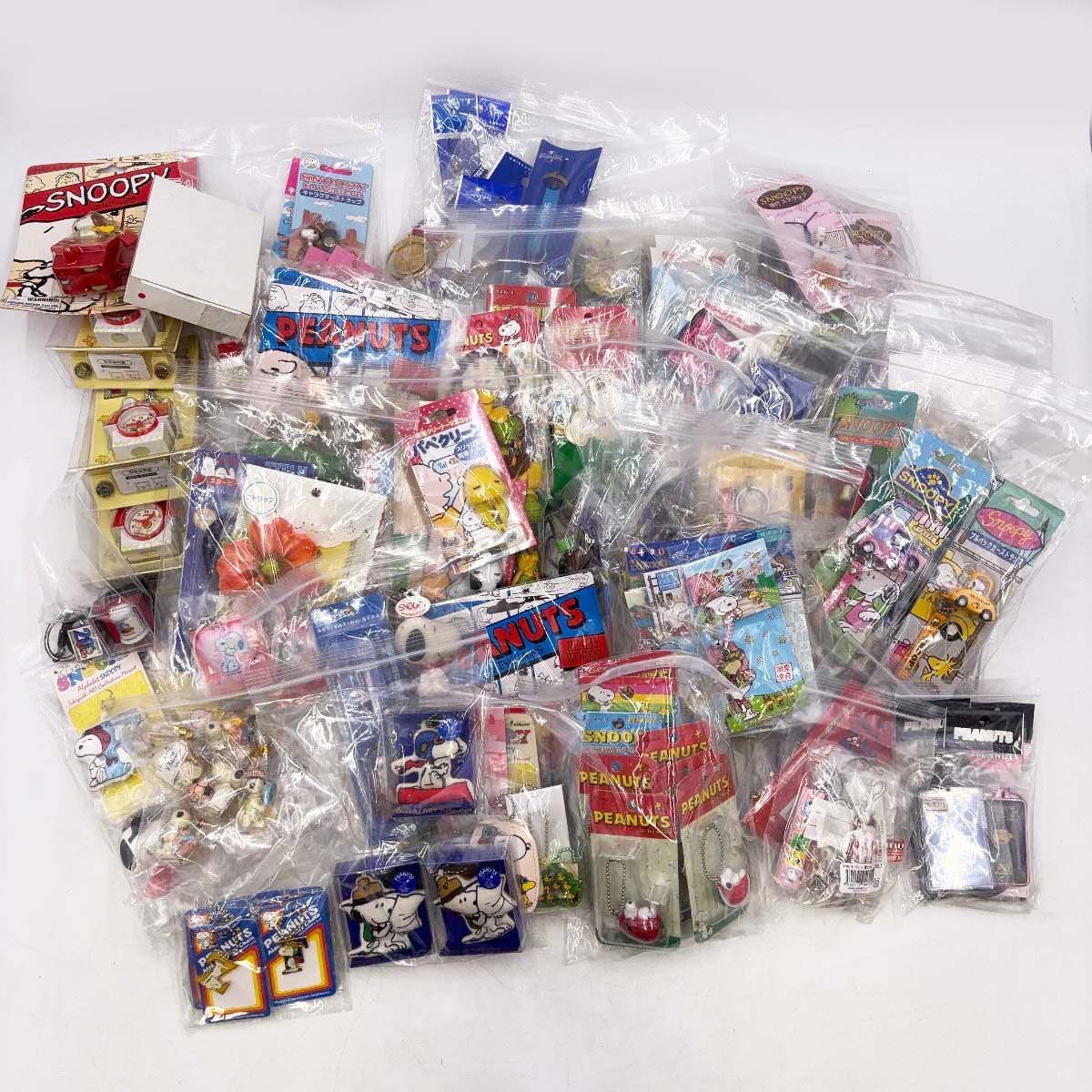 未開封品】アポロ 社 ピーナッツ スヌーピー ひまわりにつつまれて