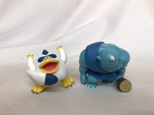 ドラゴンクエスト/かわいいぬいぐるみ（ももんじゃ）非売品・2003の