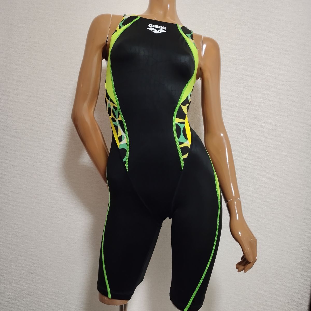 新品】【別注】arena 競泳水着 nux-D ハイカット fina承認無 Mサイズの