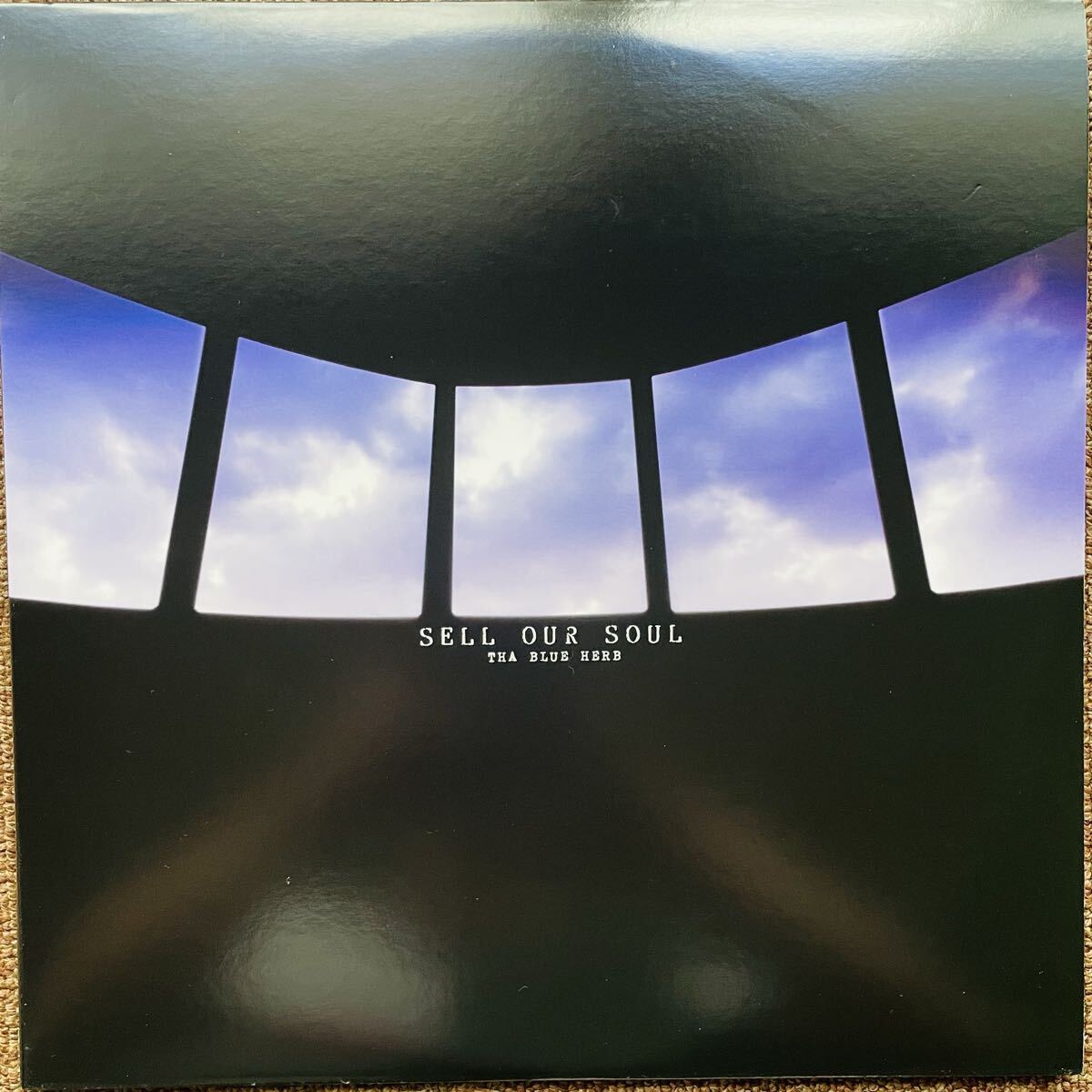新品】☆ステッカー3枚セット☆ 新品未開封 特典DVD付 4CD 【 THA BLUE