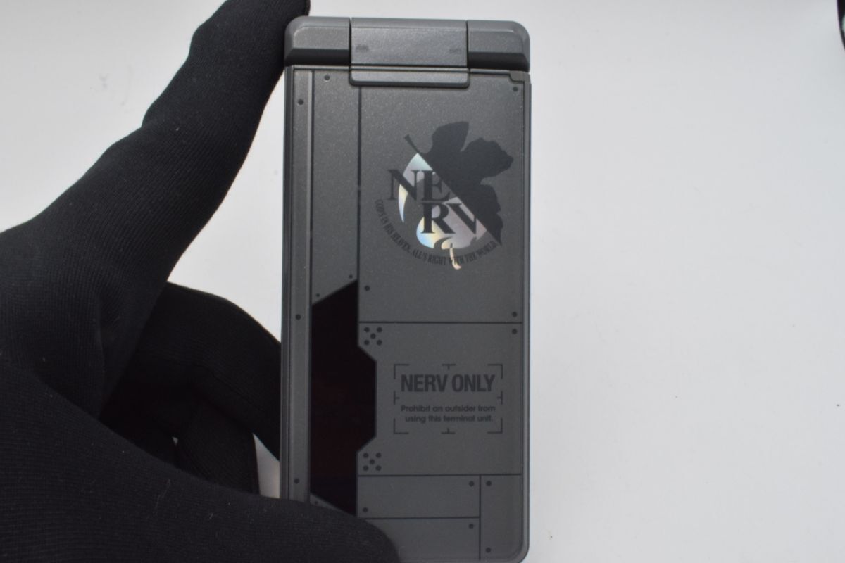 大特価！！ docomo SH-06A NERV エヴァケータイ 判定