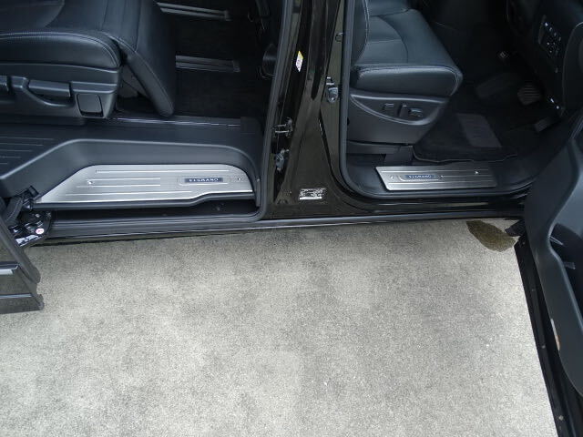 中古】売切 E51 エルグランド RS-R 中間マフラー 中間ストレート