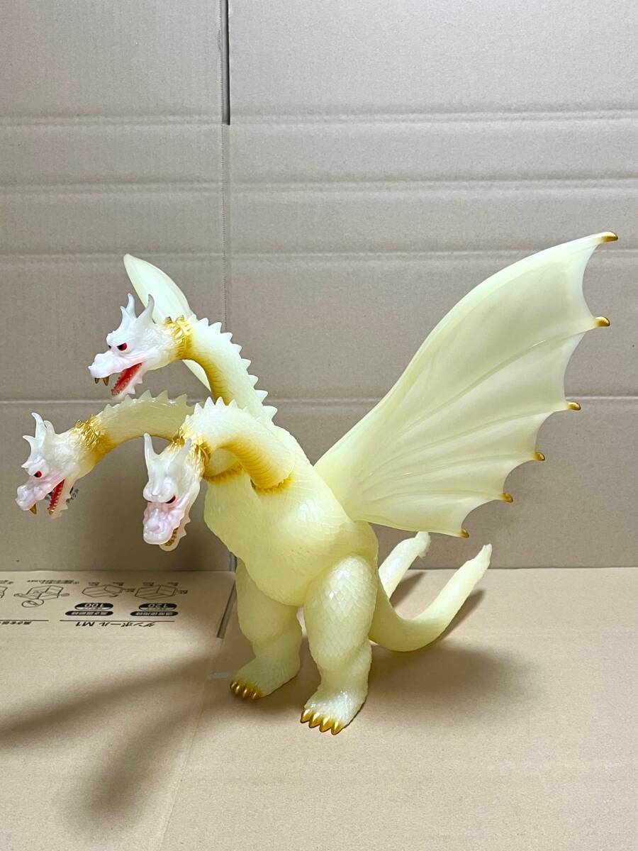 新品】ギガブレイン キングギドラ 金 gigabrain King Ghidorah Goldの