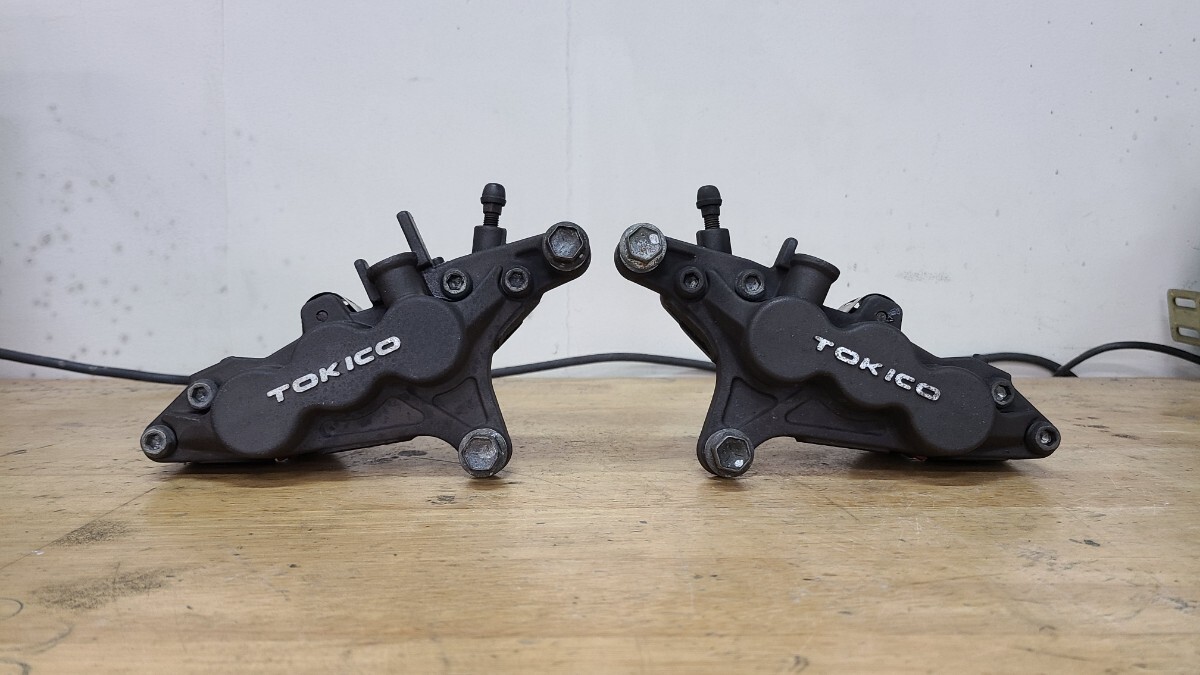 良好☆ TOKICO トキコ ブレーキ パッド 4枚 セット TOYO C93F HH 厚8mm
